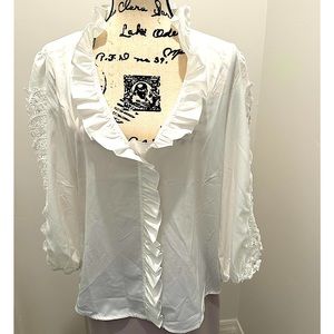 NEW WHITE BLOUSE SIZE L.  JUST BOUGHT THIS ONLINE BUT DOESN’T FIT.